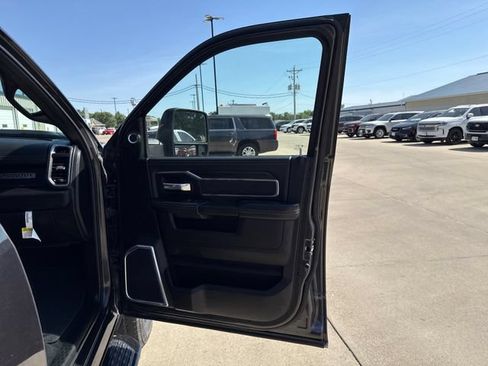 Used 2024 RAM 2500 Laramie w/ Night Edition AWD/4WD image 22