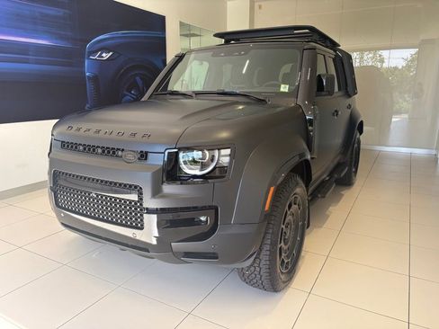 New 2026 Land Rover Defender 110 AWD/4WD image 1
