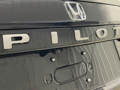 New 2026 Honda Pilot Touring image 6