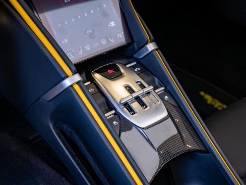 Used 2025 Ferrari Roma Spider image 17