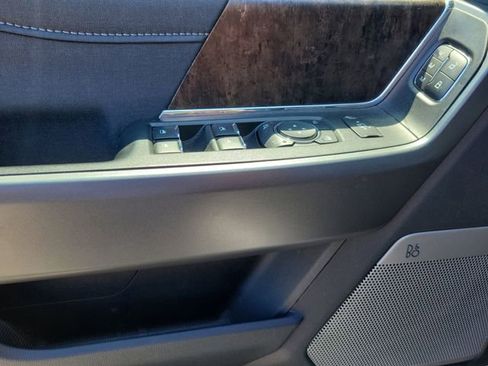 Certified 2025 Ford F250 Lariat w/ Chrome Package image 16