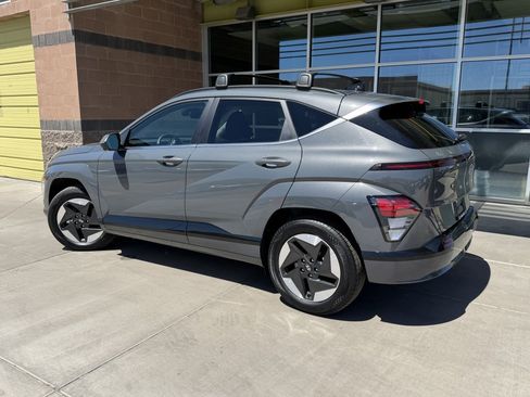 Used 2025 Hyundai Kona Limited FWD image 5