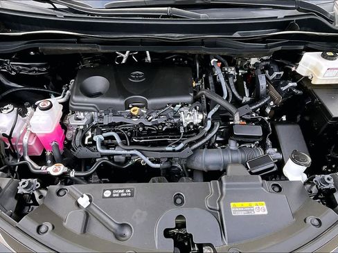 Used 2024 Toyota Sienna LE image 31