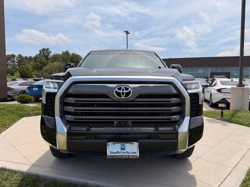 Used 2025 Toyota Tundra Limited AWD/4WD image 12