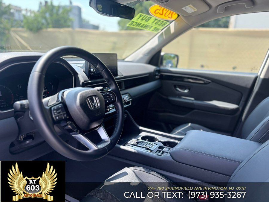 Used 2025 Honda Pilot Touring image 20