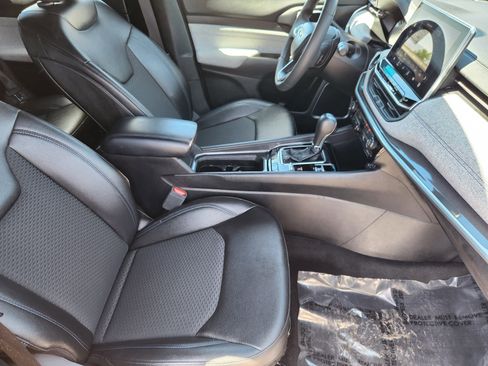 Used 2024 Jeep Compass Latitude AWD/4WD image 13
