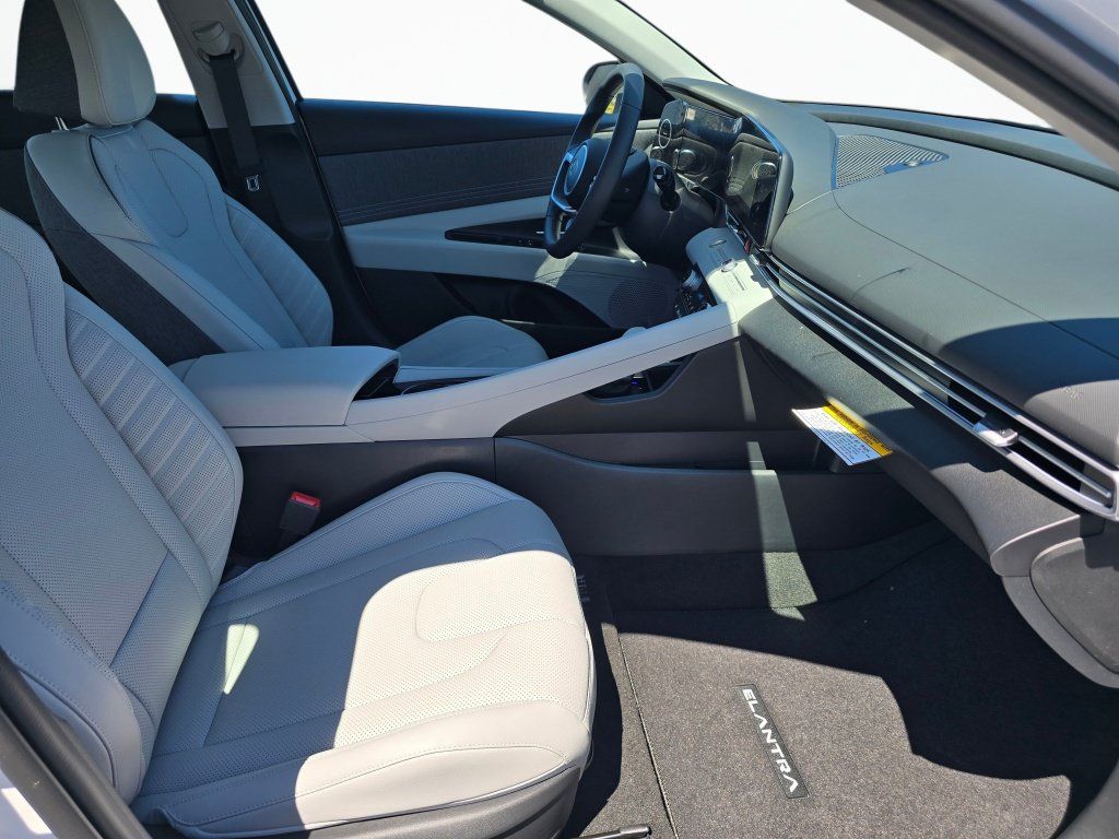 New 2026 Hyundai Elantra Limited FWD image 45