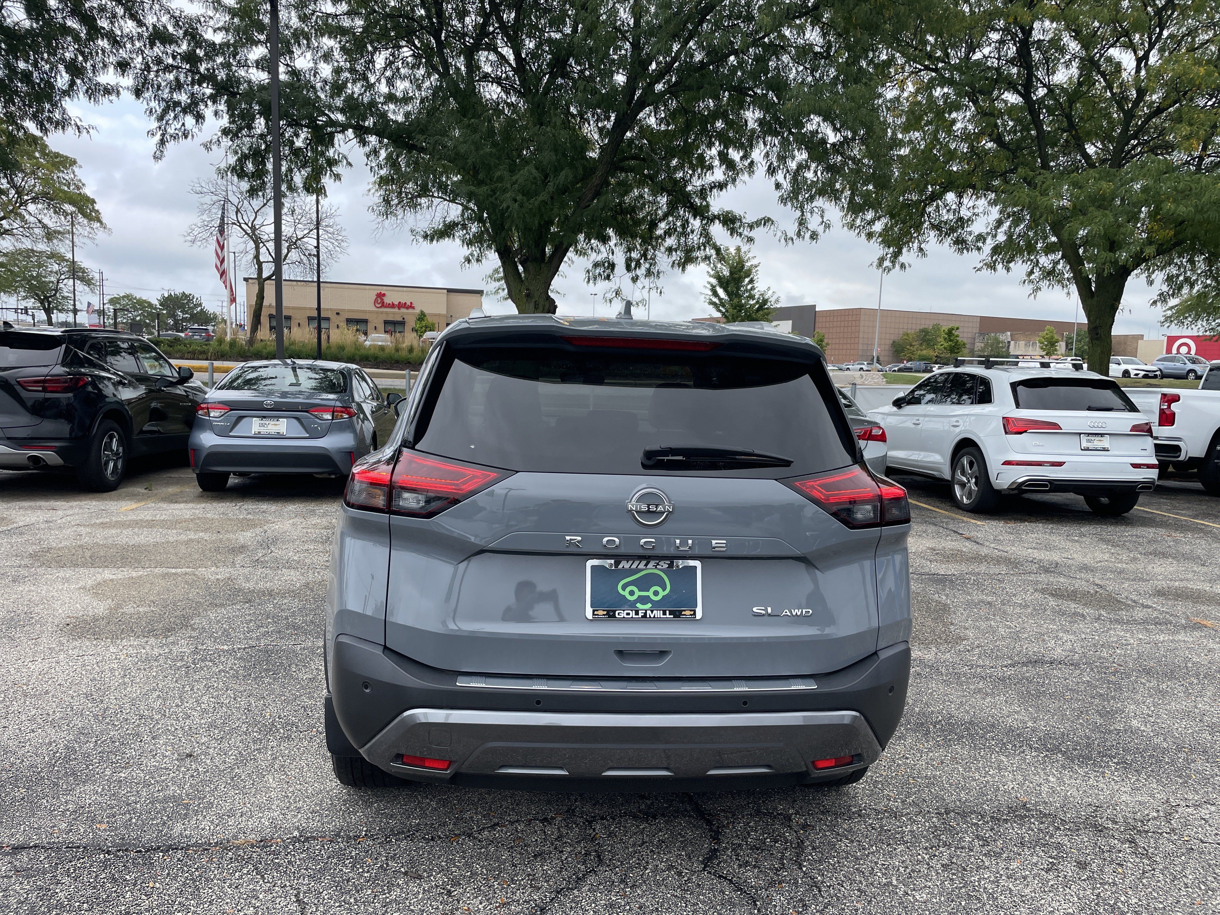 Used 2023 Nissan Rogue SL w/ SL Premium Package AWD/4WD image 9