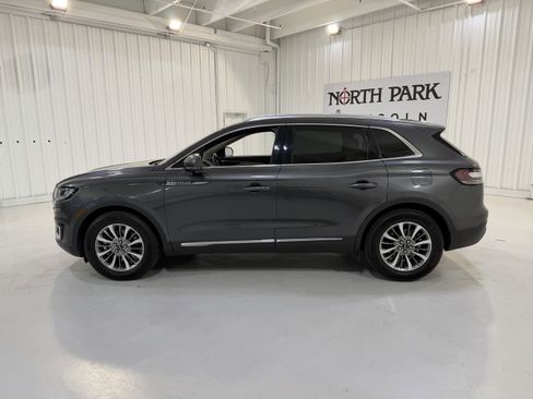 Used 2020 Lincoln Nautilus FWD w/ Equipment Group 101A image 2