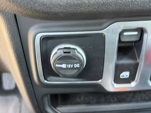 Used 2025 Jeep Wrangler Sport AWD/4WD image 24