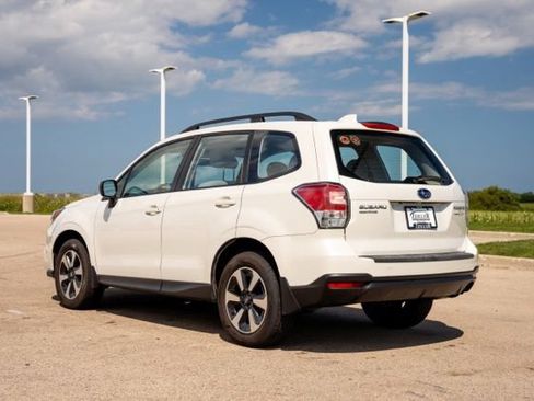 Used 2018 Subaru Forester 2.5i w/ Protection Package #1 AWD/4WD image 4