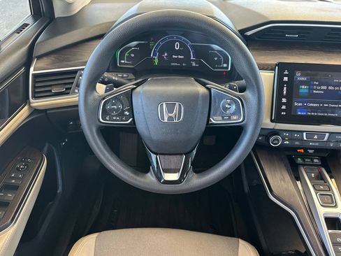 Used 2018 Honda Clarity Plug-In Hybrid image 14