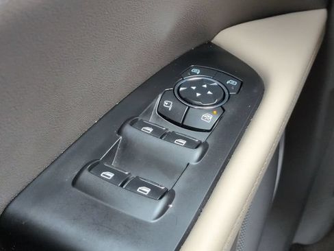 Used 2023 Lincoln Nautilus FWD w/ Premium Package image 24