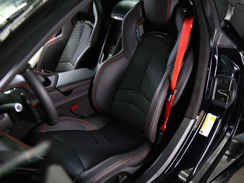 Used 2024 Chevrolet Corvette Z06 w/ Z07 Performance Package RWD image 33