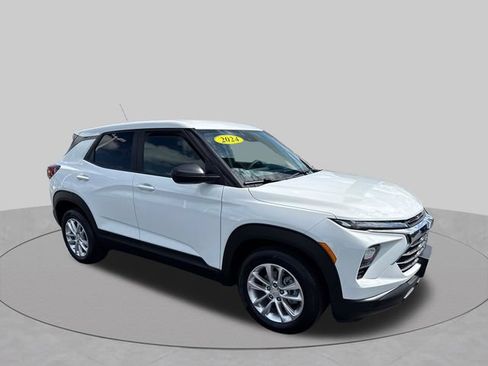 Used 2024 Chevrolet TrailBlazer LS w/ LS Convenience Package FWD image 7