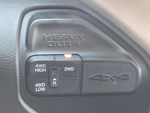 Used 2024 RAM 2500 Laramie AWD/4WD image 7