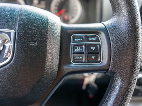 Used 2017 RAM 1500 Classic SLT AWD/4WD image 18