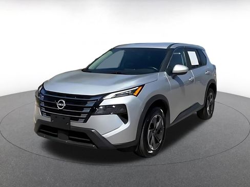 Used 2025 Nissan Rogue SV image 7