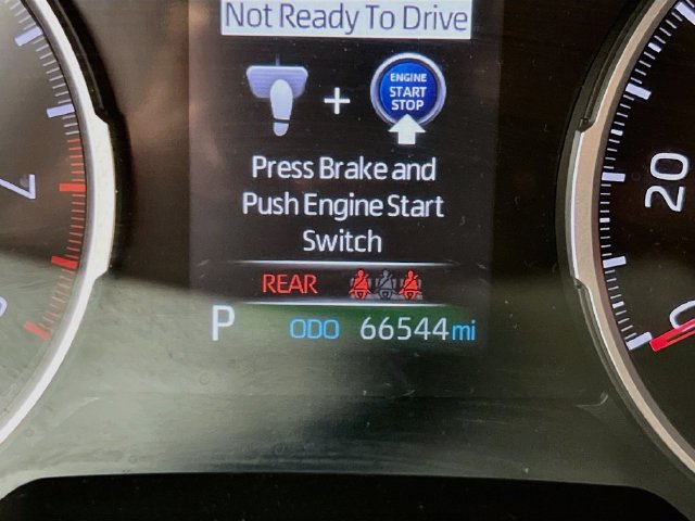 Used 2021 Toyota RAV4 XLE w/ Convenience Package AWD/4WD image 3