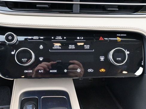 Used 2023 INFINITI QX60 Pure AWD/4WD image 24