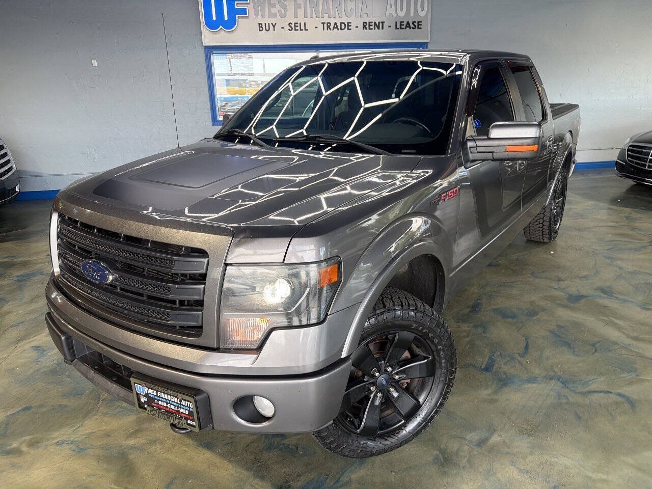 Used 2014 Ford F150 FX4 w/ Equipment Group 402A Luxury AWD/4WD image 1