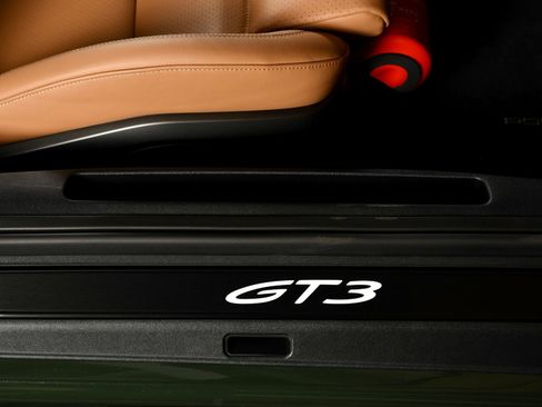 Used 2022 Porsche 911 GT3 RWD image 32