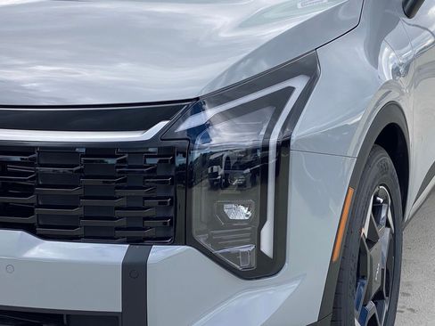 New 2026 Kia Sportage EX image 8