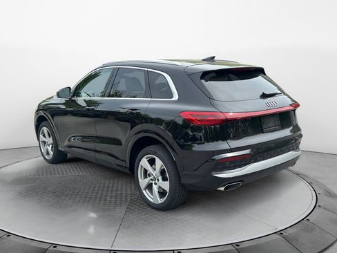 Used 2025 Audi Q5 Premium Plus w/ Premium Plus AWD/4WD image 5