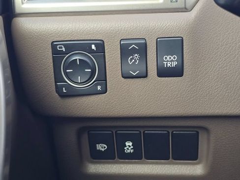 Used 2017 Lexus GX 460 Premium AWD/4WD image 25