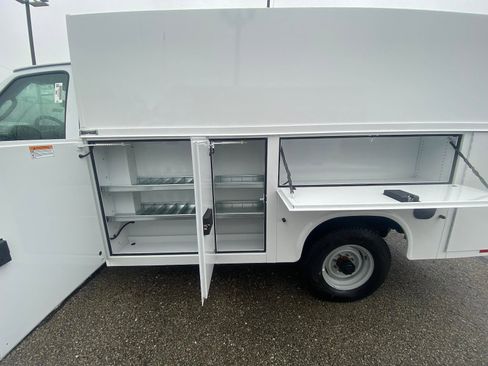 New 2026 Ford E-350 and Econoline 350 Super Duty w/ Power Equipment Group image 4