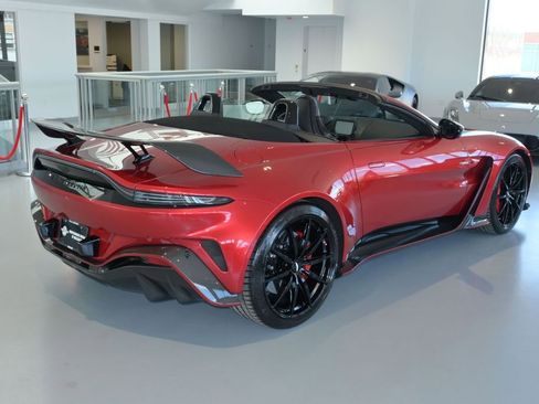 Used 2023 Aston Martin V12 Vantage Roadster image 14