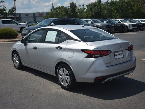 Used 2025 Nissan Versa S FWD image 8