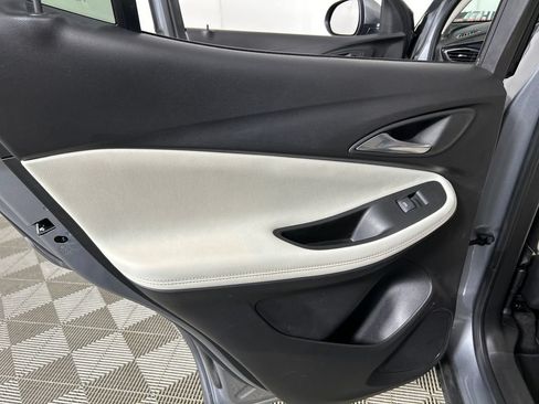 Used 2023 Buick Encore GX Preferred w/ Cold Weather Comfort Package FWD image 16