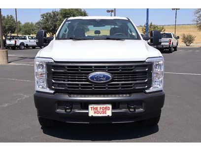 New 2026 Ford F250 XL w/ XL Off-Road Package