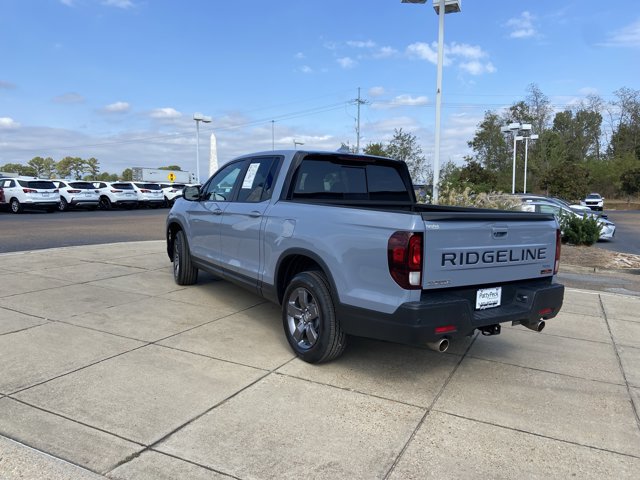 Used 2025 Honda Ridgeline TrailSport image 7