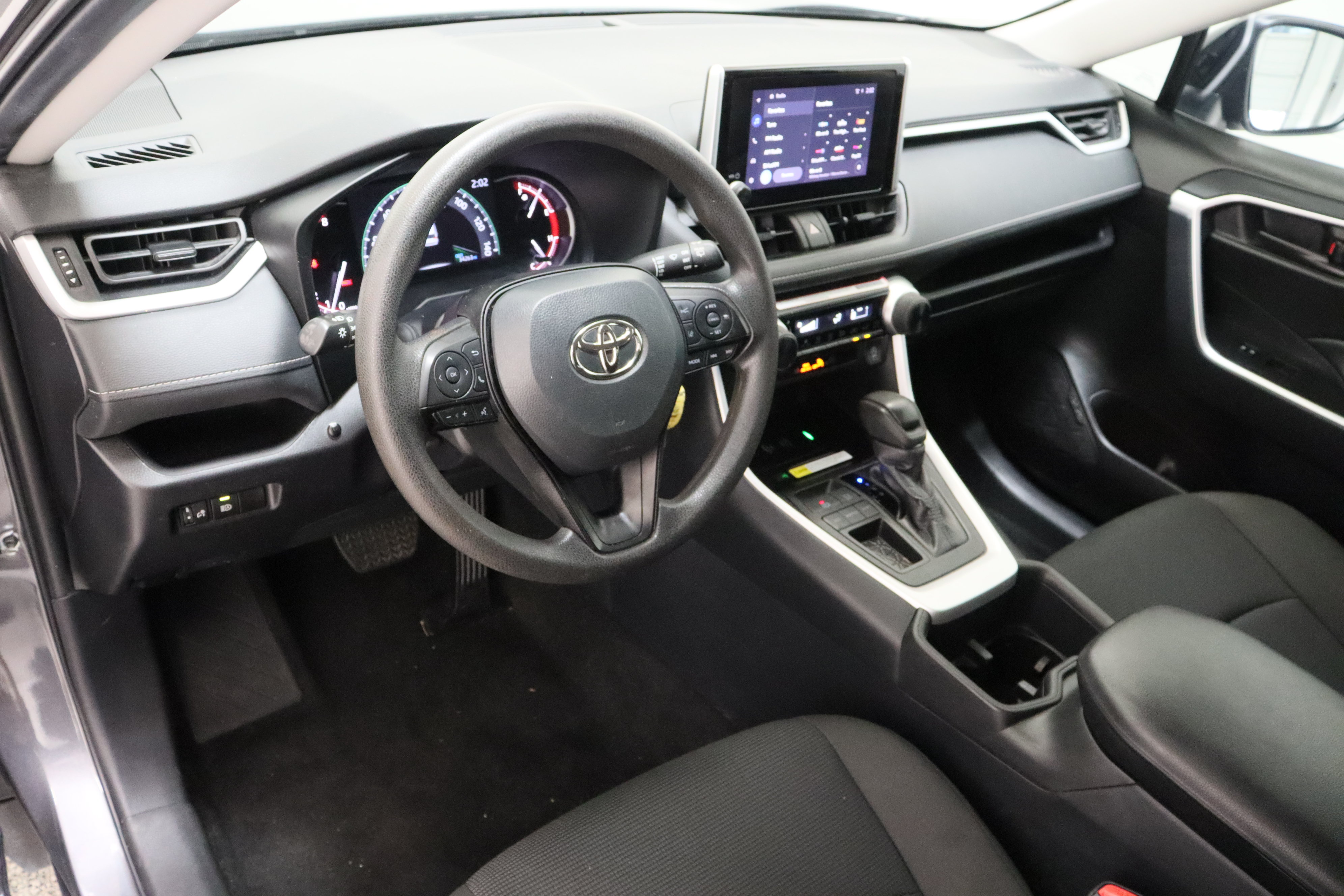 Used 2024 Toyota RAV4 LE FWD image 13