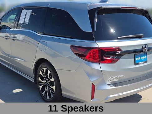 Used 2025 Honda Odyssey Elite image 3