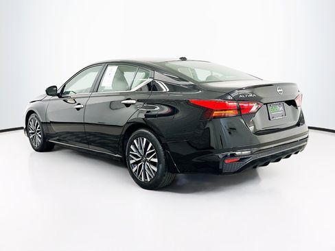 Used 2023 Nissan Altima 2.5 SV FWD image 5