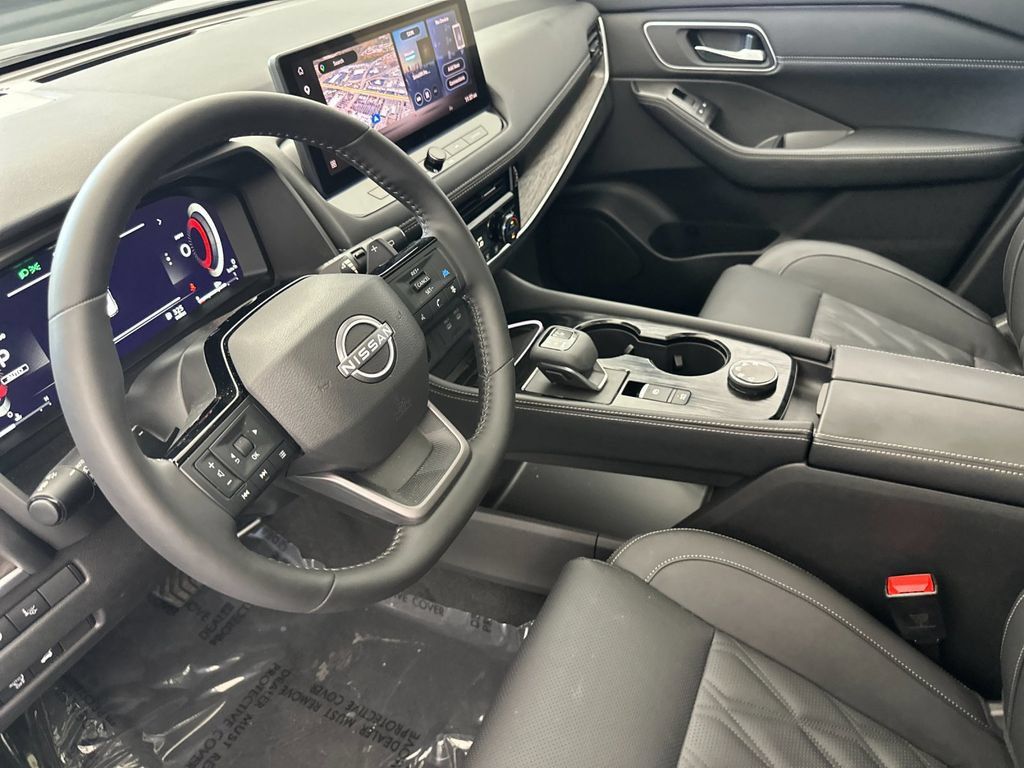 Used 2026 Nissan Rogue Platinum w/ Platinum Premium Package AWD/4WD image 9