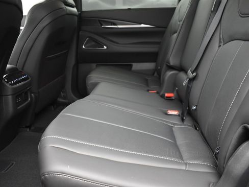 Used 2025 INFINITI QX60 Sensory AWD/4WD image 18