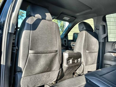 Used 2022 Chevrolet Silverado 2500 LT w/ Convenience Package image 16