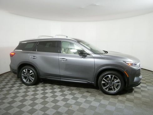 Certified 2025 INFINITI QX60 Luxe w/ Cargo Package image 2