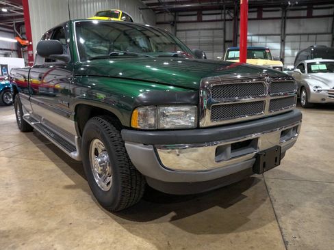 Used 1998 Dodge Ram 2500 Truck 2WD Quad Cab image 12
