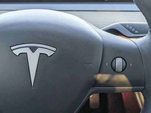 Used 2021 Tesla Model 3 Standard Range Plus image 18