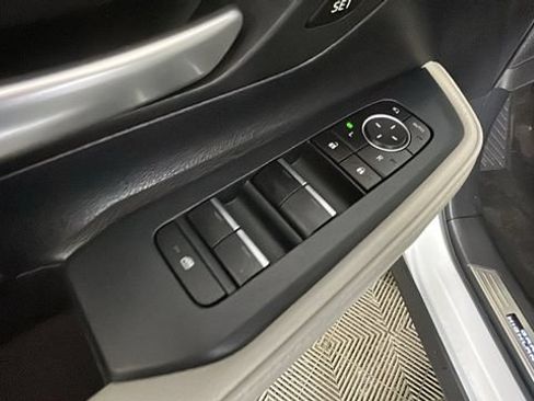 Used 2025 Toyota Grand Highlander AWD Hybrid image 10