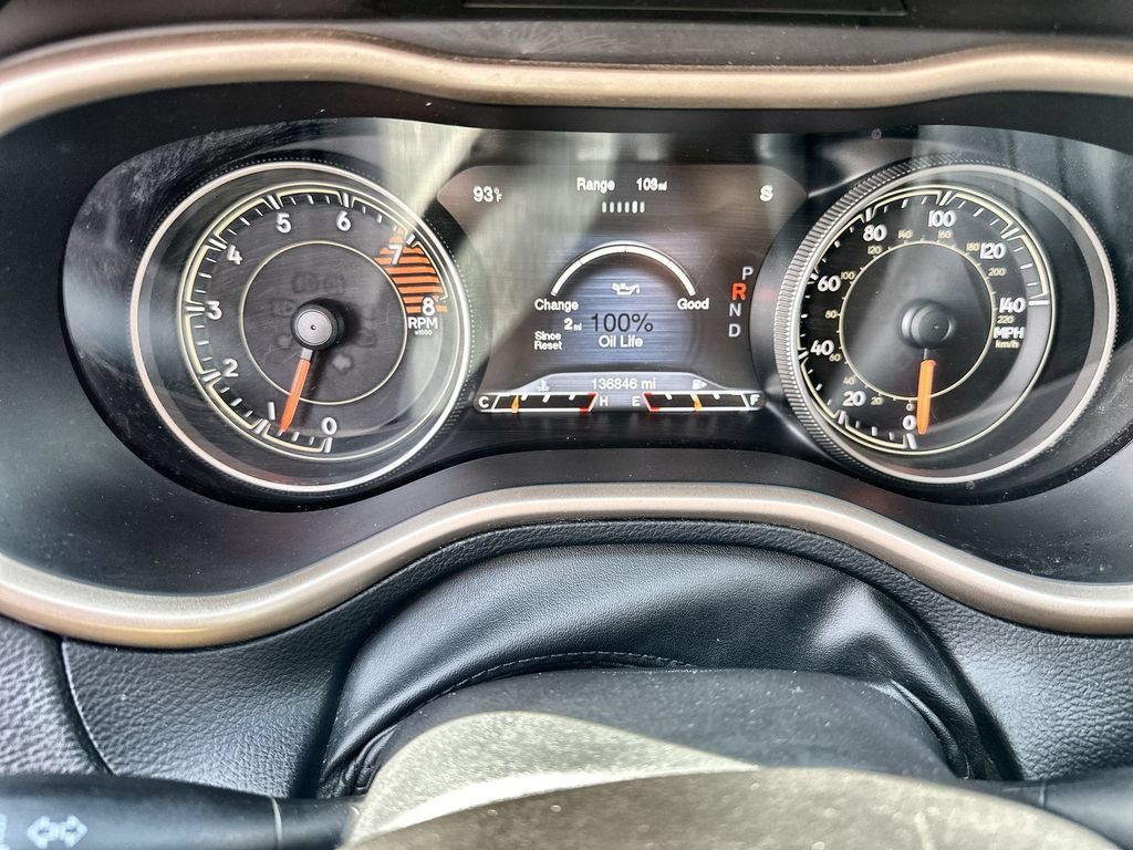 Used 2016 Jeep Cherokee Limited AWD/4WD image 22
