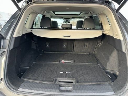 Used 2022 Nissan Rogue SL w/ SL Premium Package image 8