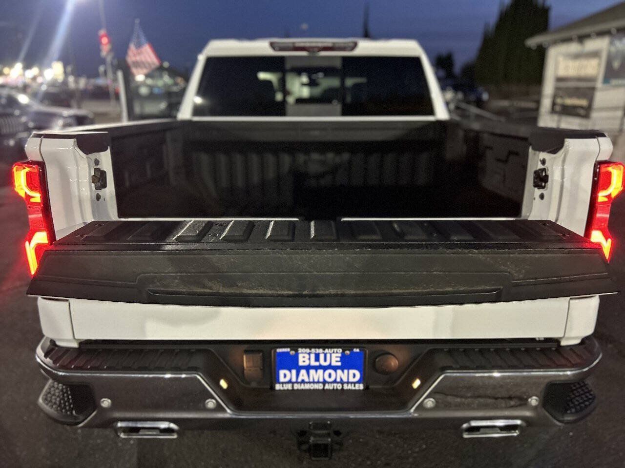 Used 2022 Chevrolet Silverado 1500 LTZ w/ LTZ Premium Package AWD/4WD image 20