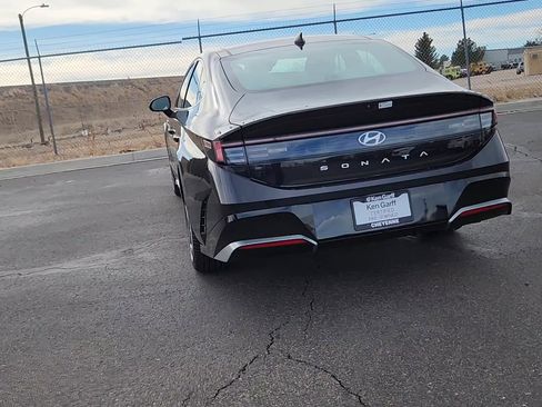 Used 2024 Hyundai Sonata SEL w/ Convenience Package image 3