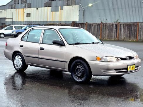 Used 2000 Toyota Corolla CE image 1